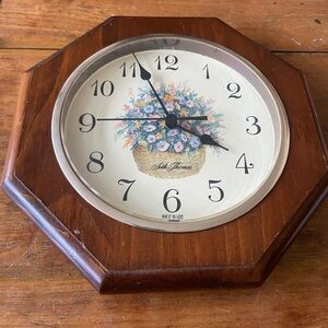 Vintage Seth Thomas Floral Basket Octagonal Wood Frame Wall Clock